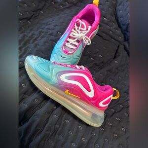 Women’s  Air Max 720 'Teal Tint. Size 6.5
